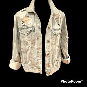 Forever 21 Women Distressed Light Wash Oversized Denim Jacket SZ M